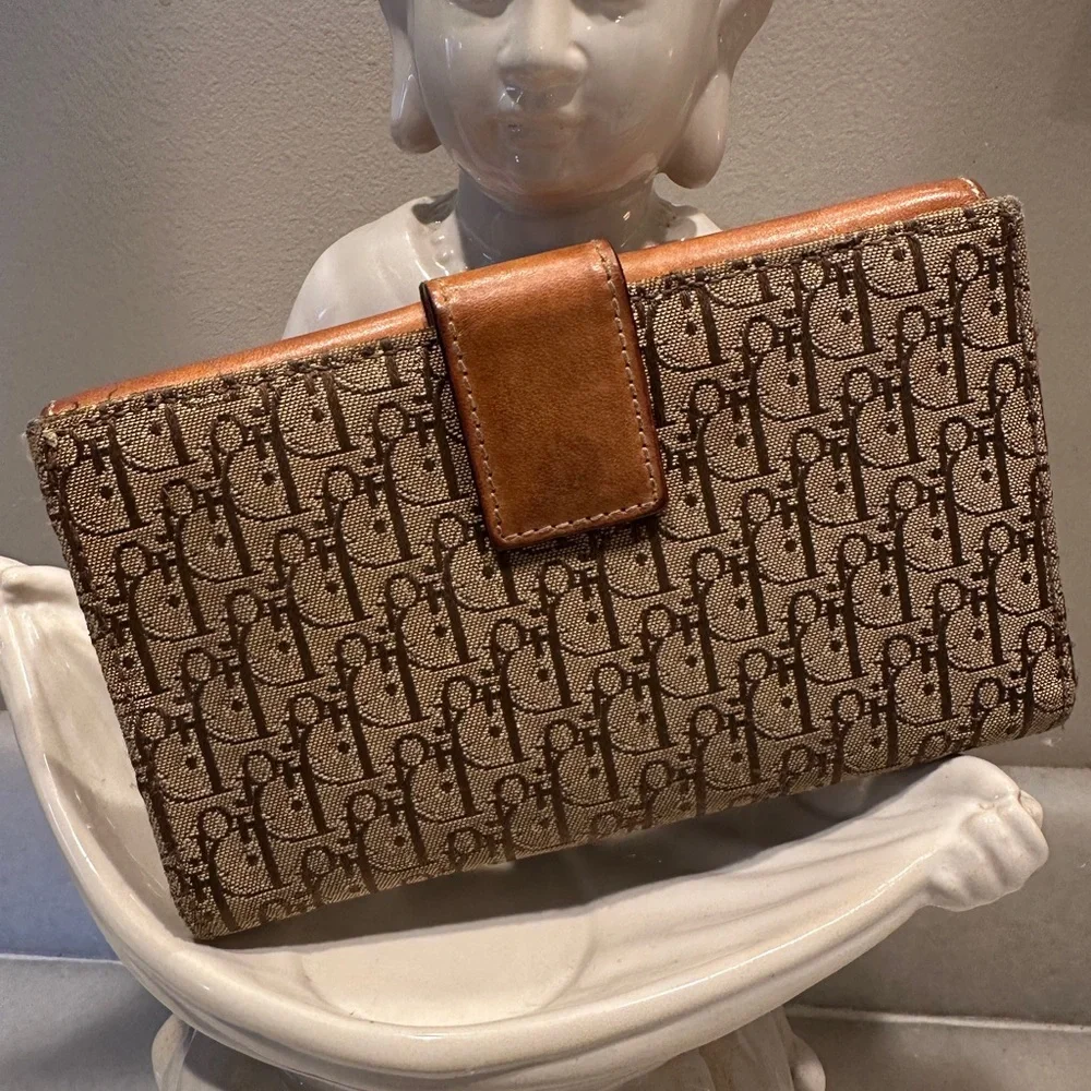 Dior Vintage Beautiful Brown and Tan Women's wallet